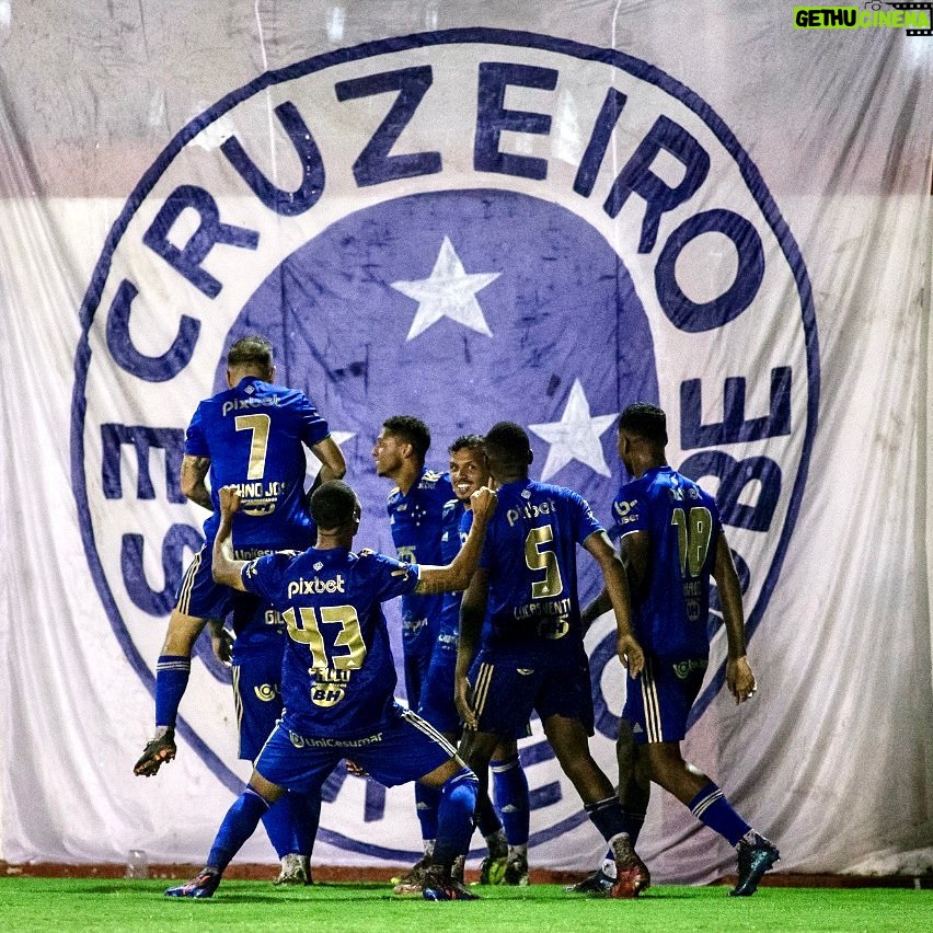 Ronaldo Instagram - Mais um passo importante. Parabéns pela união e entrega. Isso aqui é @cruzeiro! Vamos por muito mais!