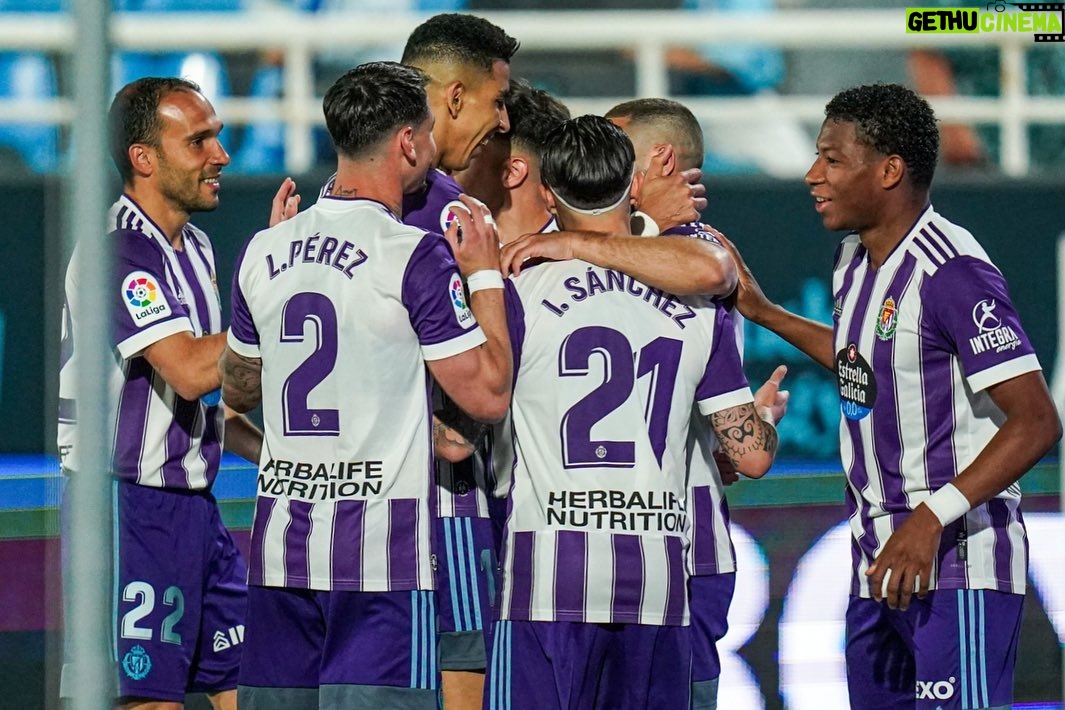 Ronaldo Instagram - Gran victoria del equipo, de todos los que se han desplazado, y de todos los que nos habéis apoyado desde casa. Tenemos que creer hasta el final, afición, el domingo que viene llenaremos Zorrilla. SÍ SE PUEDE. #AúpaPucela 💜💪 @realvalladolid