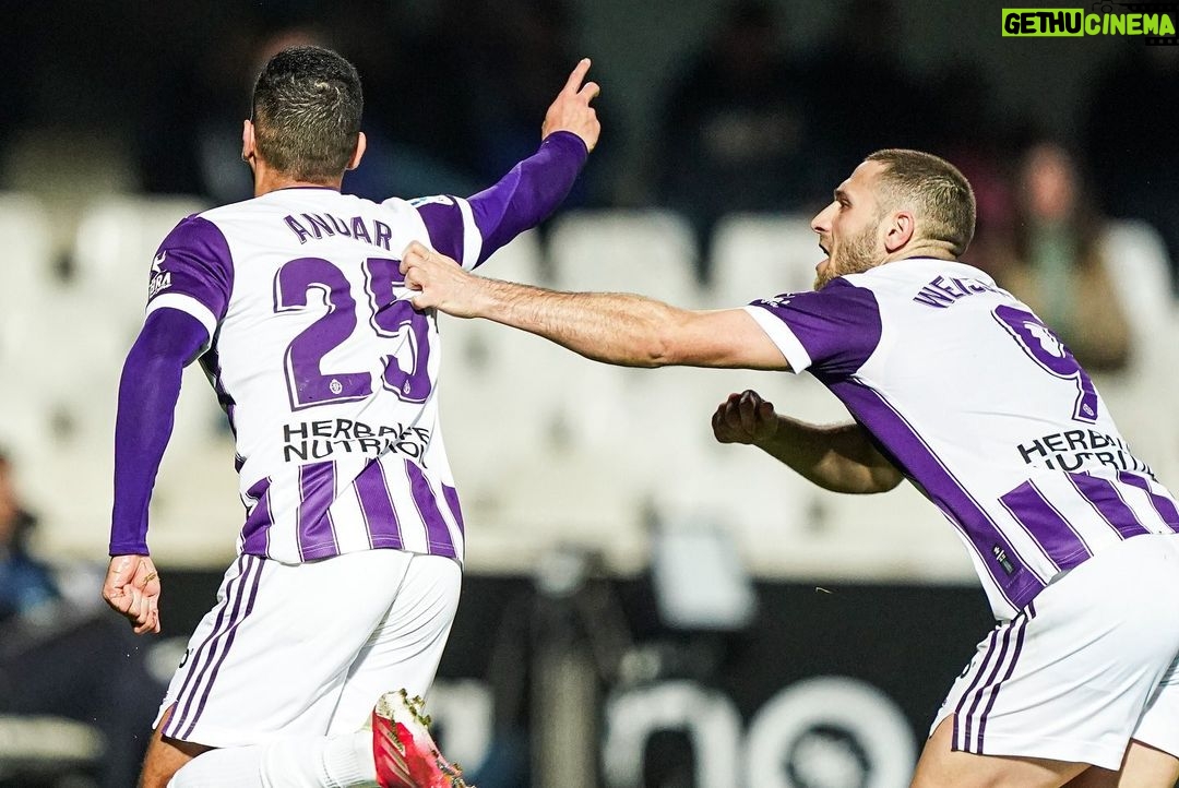 Ronaldo Instagram - ¡¡Nervios hasta el último minuto!! Gran partido del Cartagena, pero los nuestros han peleado hasta el final, hasta la vitoria. @tonivilla19 y @anuar8tuhami made in la @RVcantera 🙌 @ShonWeissman9 de nuevo on fire y espectacular la muralla Masip🧱 #VamosPucela 🔥💜