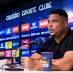Ronaldo Instagram - Dia de sentir a energia da Toca da Raposa II, conhecer os jogadores e a comissão técnica. Muito diálogo, olho no olho e a minha gratidão a cada um de vocês que confia em mim. A casa é nossa! Nada será fácil, temos muito trabalho pela frente e uma certeza: eu to #fechadocomocruzeiro. E você? 🦊💙 - Ph: Gustavo Aleixo/Cruzeiro Toca Da Raposa II