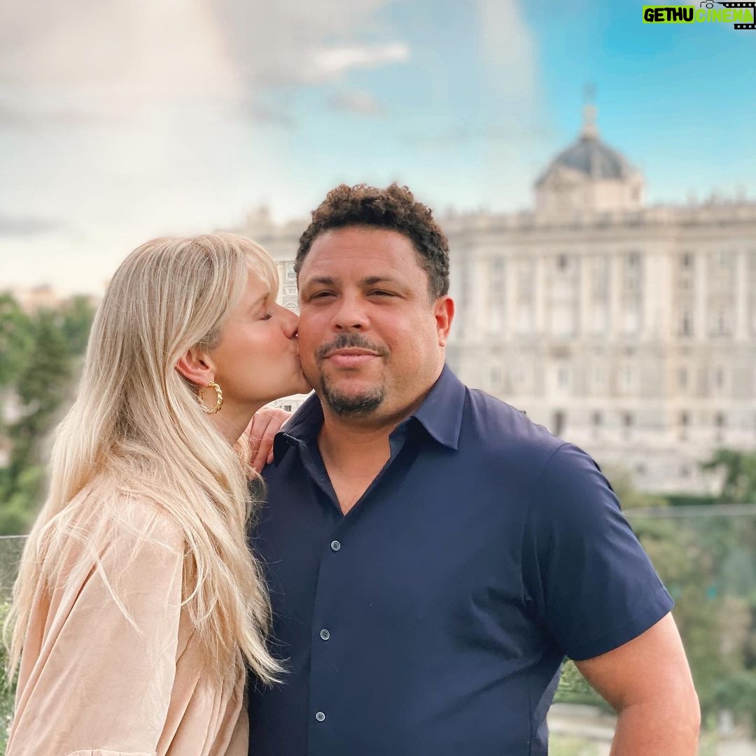 Ronaldo - 335.6K Likes - Feliz dia dos namorados❤️❤️❤️❤️❤️❤️❤️❤️❤️❤️❤️ @celinalocks te amo❤️