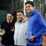 Ronaldo Instagram - Após 9 dias de torneio e 5 dias de transmissão ao vivo, o Galácticos Open em prol da @fundacaofenomenos acabou. Reforçamos o cunho social do evento e a importância da generosidade de todos que tem doado, e buscamos compartilhar esses recursos com outras organizações, para fortalecer ainda mais essa corrente de impacto social positivo. ⠀⠀⠀⠀⠀⠀⠀⠀⠀ Por isso, os campeões das chaves 2 e 3, @_brunorosa e @ninextt, receberam o prêmio de 25 mil reais para serem doados à organizações sociais de sua escolha.  ⠀⠀⠀⠀⠀⠀⠀⠀⠀ E também premiamos os alunos do @projetoboladentro, instituição parceira da @givaldobarbosatennis responsável pela organização do torneio ao lado da @octagonbrasil. ⠀⠀⠀⠀⠀⠀⠀⠀⠀ Nós da Fundação Fenômenos agradecemos a todos os galácticos, os voluntários, todos os apoiadores, e aos patrocinadores @netshoes @santanderprivatebanking e @neoquimica. E principalmente a todas as pessoas que doaram em suas casas. Vocês estão nos ajudando a transformar o Brasil num país mais inclusivo e potente. ⠀⠀⠀⠀⠀⠀⠀⠀⠀ Continuem doando através do link na nossa bio! #saqueprofuturo