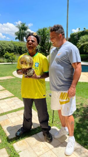Ronaldo Instagram - RESENHA ÉPICA! 

Encontro das lendas: @ronaldo @ishowspeed @ninextt