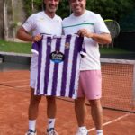 Ronaldo Instagram - Tennis meets futebol 🎾⚽️ Guess who won. Adivinha quem ganhou 👇 📷: Rebeca Reis / Staff Images São Paulo, Brazil