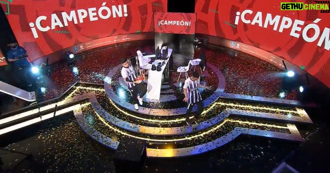 Ronaldo Instagram - @realvalladolid campe贸n de la @elaliga 馃弳 #aupapucela #eLaLigaSantander