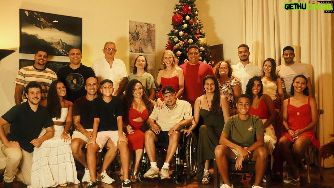 Ronaldo Instagram - Merry christmas ❤️🎄🎄 São Paulo, Brazil