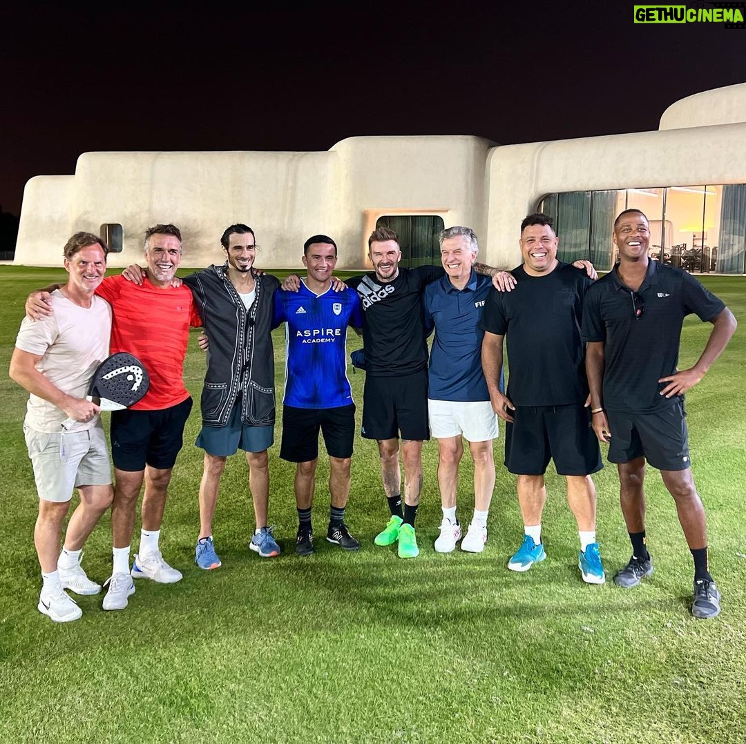 Ronaldo - 366.2K Likes - Tarde de padel entre amigos. Obrigado pelo convite H.E. Sheik Jassim Bin Hamad Al Thani.