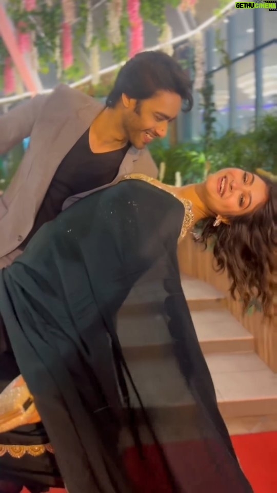 Rooqma Ray - 28.2K Likes - Hasti rahe tu.....
When Ronit meets Madhu in multiverse.
#RonitMadhu #RezwanRooqma
#Rooqma #Rezwan #RezwanSheikh #bollywood #romantic #songs #pratidaan #reunion #sonu