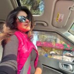 Rooqma Ray Instagram - Pink isn’t just a color, it’s a feeling 💞 #insta #instagood #instagram #instafashion #pink #jacket #winterfashion #decemberdaily #instamood #loveyourself #rooqmaray Kolkata - The City of Joy