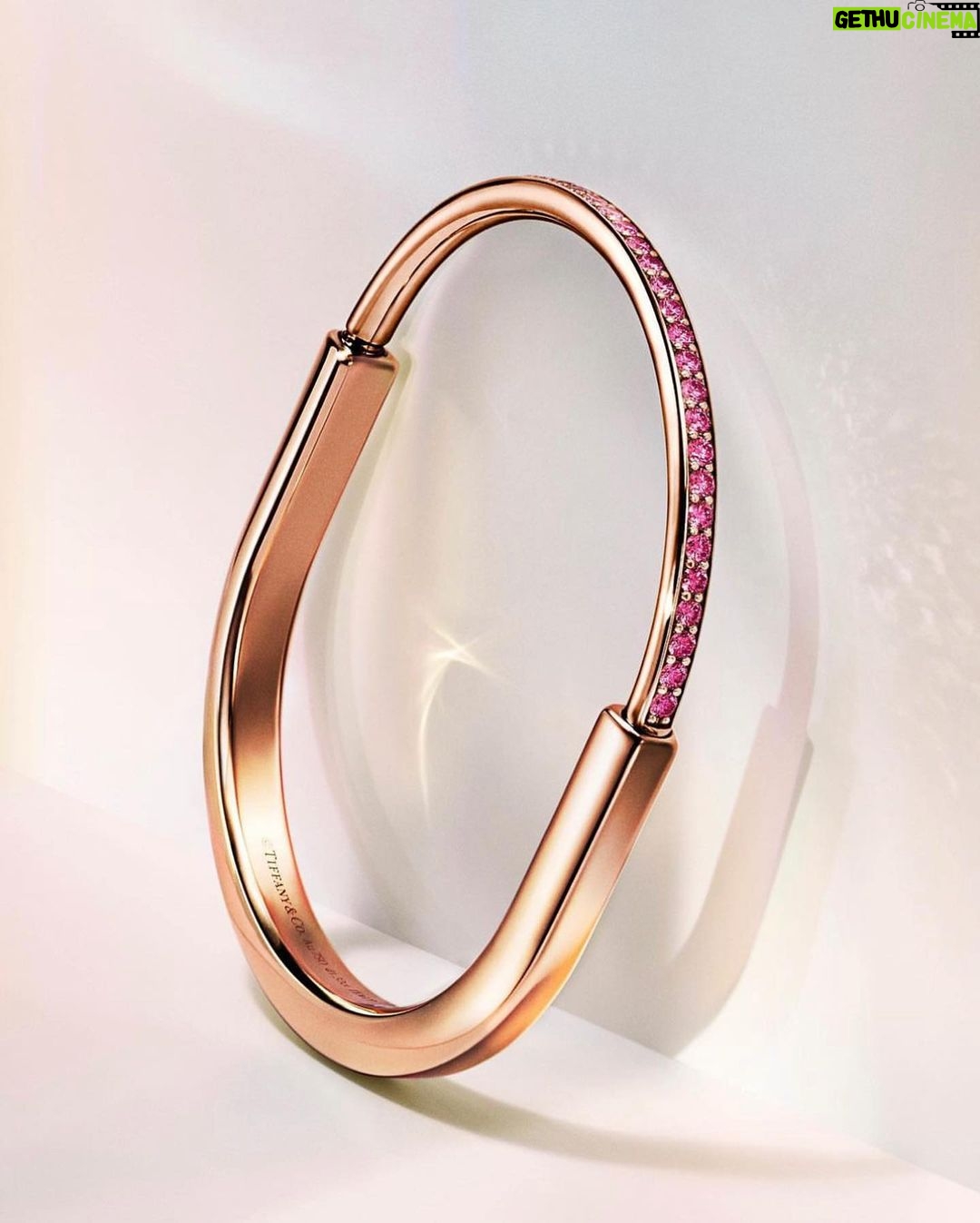 Rosé Instagram - Tiffany Lock ROSÉ Edition is a representation of the infinite power of love, embodying both the spirit of the Lock collection and the purpose of my music. Each design within my first capsule collection in collaboration with Tiffany features pink sapphires, one of nature's rarest sapphire colors. I hope you all enjoy these. 🤍