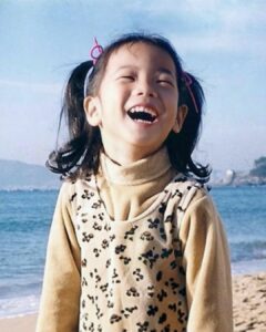 Rosé Instagram - 7. 블랙핑크 오늘 7주년 됐어요!! 블링크, 그리고 블핑한테 하고싶은 말이 얼마나 많은지.. 고마운것부터 말해야하는지 미안한것 부터 말해야하는지 모르겠지만.. 우선은 우리 7주년 정말 많이 많이 축하한다고 말하고 싶어요🥹!!! Happy 7th year anniversary to Blackpink🤍 정말 7년도 아닌 10년 넘게 고생해준 우리 멤버들한테 너무 사랑하고.. 고맙다는 말 하고 싶어요. Thank you, Blackpink for being such a blessing in my life. I have really been able to experience everything and more than what I have ever dreamed of growing up as an aspiring artist. Thank you, thank you and thank you a thousand times. Blackpink, Blinks, Teddy, YG entertainment and everyone else who believed in @blackpinkofficial for the past seven years. My heart is so full. I cannot express my gratitude for every singe person who has been a part of this seven year journey with us four. 7…..!!! @blackpinkofficial is officially seven years old today.! And I am immensely proud of every single one of us. For making history. For always having so much fun and pride with what we do. Thank you to our blinks for trusting each and every one of us, all along. Happy 7th year anniversary, @blackpinkofficial. 멤버들….!!!!! 우리 진짜… 고생 많았다아아!!!!!!!!! 사랑해 다들.. 고마워..정말… All my love, life and soul.. R.