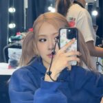 Rosé Instagram - Singapore 💙 we missed u so much (here’s an awkwardly weird reel of myself from backstage don’t judge me love uu)