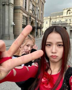 Rosé Instagram - ♥️ 지순니 너무 축하행 ♥️ 꽃 스트리밍 고고고 !!! go stream Flower !!!