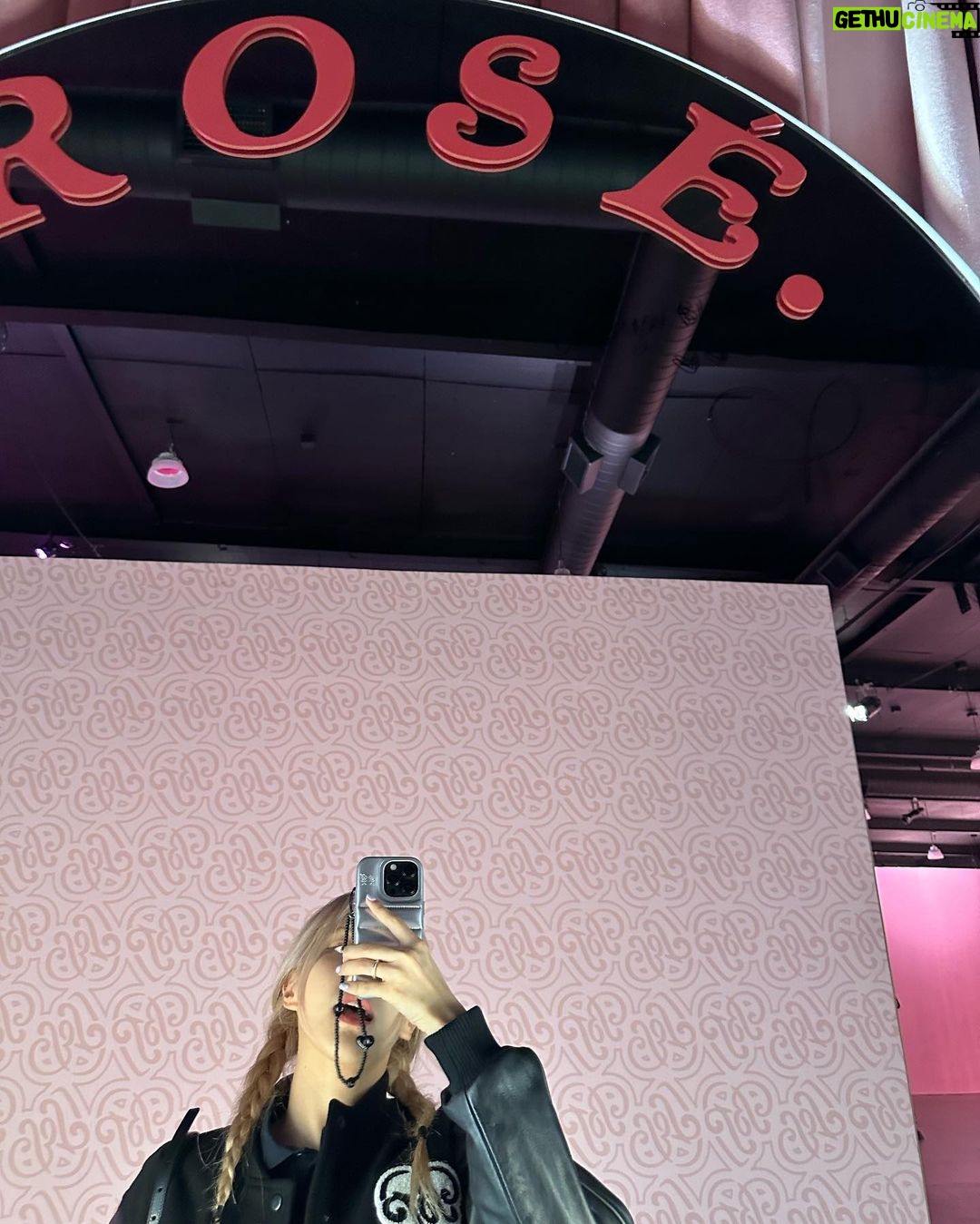 Rosé Instagram - 🎀 BORNPINK x @verdy (in LA) Los Angeles, California