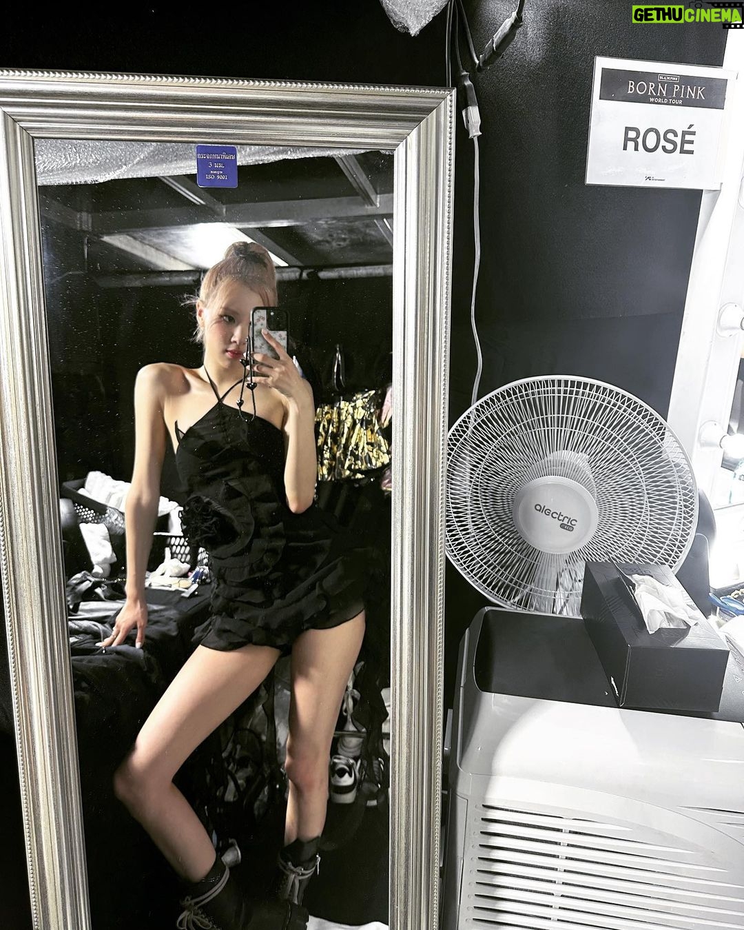 Rosé Instagram - 💙 Bangkok, it’s always so nice to be back to this city. We have so many memories here. Grateful for every single one of you. Love u Bangkok Bangkok, Thailand