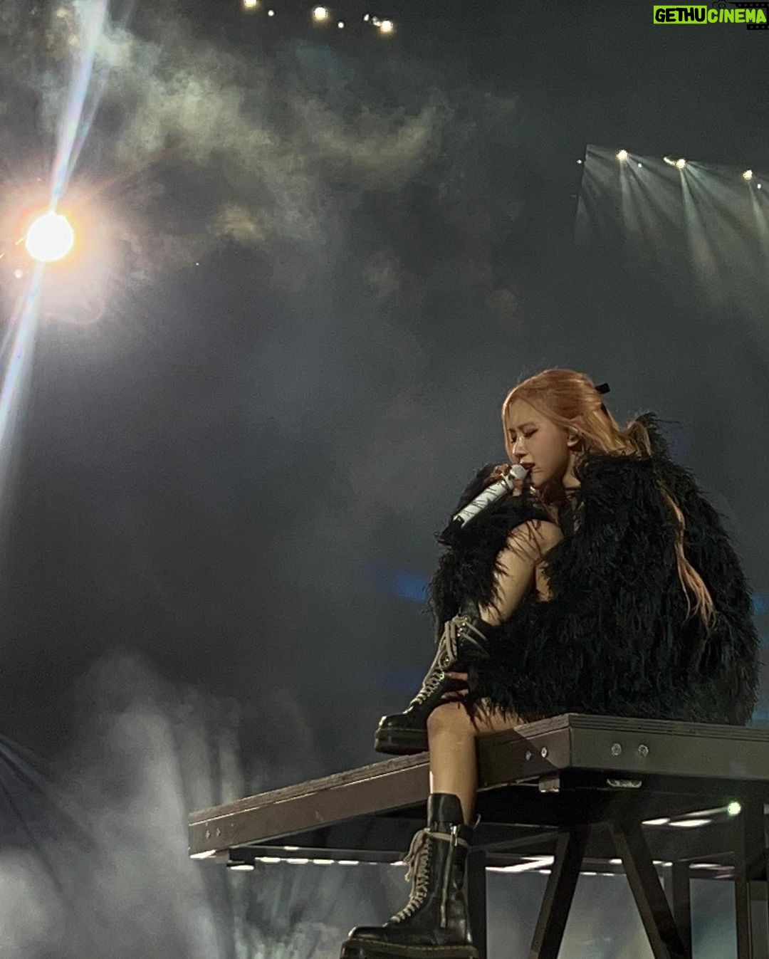 Rosé Instagram - 04.2023 What a journey it has been for us. To think of all the days and nights we worked hard to get to where we are today - we only have one thing to say to yall…. PINKCHELLA IN YOUR AREAAAA 💞 and that we’re overwhelmingly grateful for our staff, band, dancers and of course BLINKSSSSS we love you Coachella