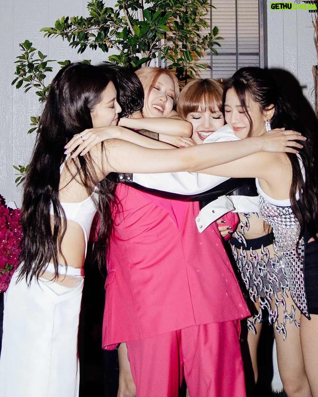 Rosé Instagram - 04.2023 What a journey it has been for us. To think of all the days and nights we worked hard to get to where we are today - we only have one thing to say to yall…. PINKCHELLA IN YOUR AREAAAA 💞 and that we’re overwhelmingly grateful for our staff, band, dancers and of course BLINKSSSSS we love you Coachella