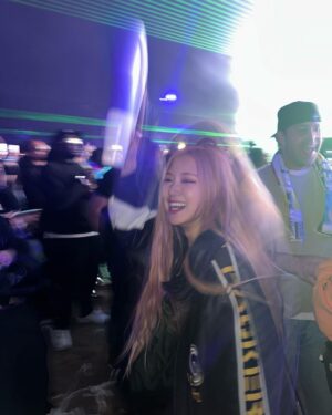 Rosé Instagram - PPIINKKCHELLAA 23

How crazy it is to headline Coachella this year. What a ride. Thank you Blinks. Grateful for @blackpinkofficial. This was so much fun 🎀 see u again in a few days