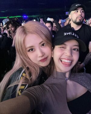 Rosé Instagram - PPIINKKCHELLAA 23

How crazy it is to headline Coachella this year. What a ride. Thank you Blinks. Grateful for @blackpinkofficial. This was so much fun 🎀 see u again in a few days