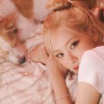 Rosé Instagram - and one more merry christmas eve blinks xx