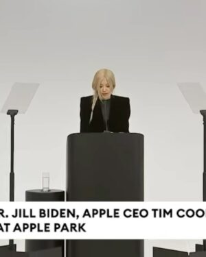 Rosé Instagram - What a week it’s been. I am immensely grateful to have been invited to Apple Park to speak at the APEC spousal event about my experience on mental health, Blackpink to have been invited to the Korean state banquet at the Buckingham Palace, and to receive an honorable MBE alongside my fellow bandmates. It has been a week of many emotions. But grateful is a word that best describes the week. I thank the many blinks out there who genuinely support who we are and what we stand for. I am grateful to have this platform and to be able to share positivity.