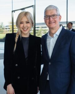 Rosé Instagram - What a week it’s been. I am immensely grateful to have been invited to Apple Park to speak at the APEC spousal event about my experience on mental health, Blackpink to have been invited to the Korean state banquet at the Buckingham Palace, and to receive an honorable MBE alongside my fellow bandmates. It has been a week of many emotions. But grateful is a word that best describes the week. I thank the many blinks out there who genuinely support who we are and what we stand for. I am grateful to have this platform and to be able to share positivity.