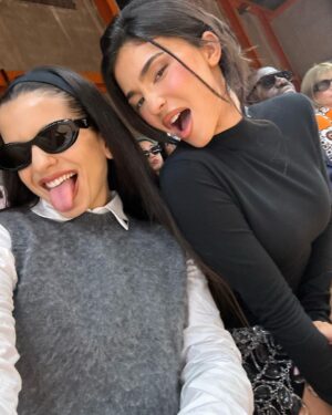 Rosalía Instagram - @prada o nadaaaaaaa🖤