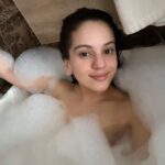 Rosalía Instagram - 🦋🩻🩹 Se terminó Motomami pero mi agradecimiento a Dios, a mi familia, a mi equipo y a todos los que me apoyáis es de x vida. Motomami ha sido un huracán que ha traído y se ha llevado tantas cosas en mi vida que no sé ni por dónde empezar. Gracias a todxs lxs motomamis del mundo x haberme dado tanto amor durante todo este tiempo. ❤️ A todos y cada uno de vosotros quiero que sepáis que os adoro y nunca os doy por sentado porque le dais sentido a lo que hago y sois lo mejor que me ha pasado. Hasta pronto🥹 r Paris, France
