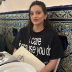 Rosalía Instagram - MADRID Y PORTO MUCHAS GRACIASssss❤️❤️❤️❤️!!🥹me siento la más bendecida cada vez que os veo🙏 Mucho amor xa todos los que estuvisteis ahi!!!xxxx