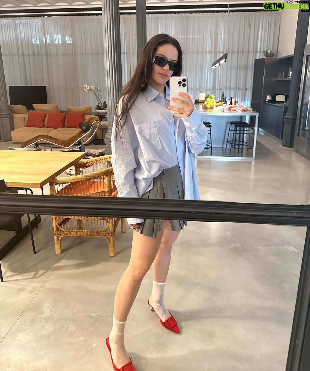 Rosalía Instagram - BARCELONA T’ADORO❤️ q feliç de tocar a casaaaAAAAAAAAAA🥹 WAAAAAAAAA Primavera Sound Barcelona