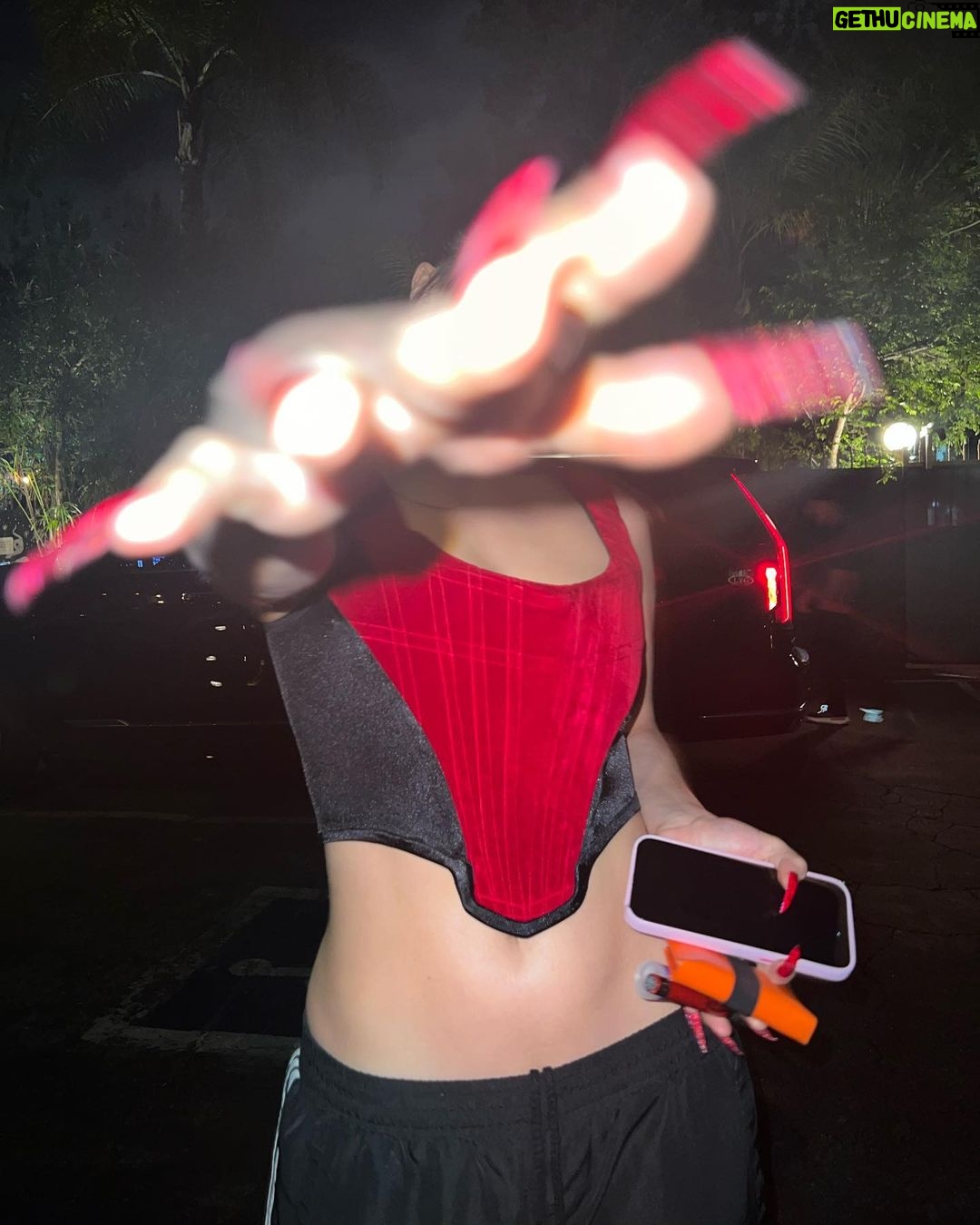 Rosalía Instagram - Donde es k la noche ta pesá!?’????? Los Angeles, California