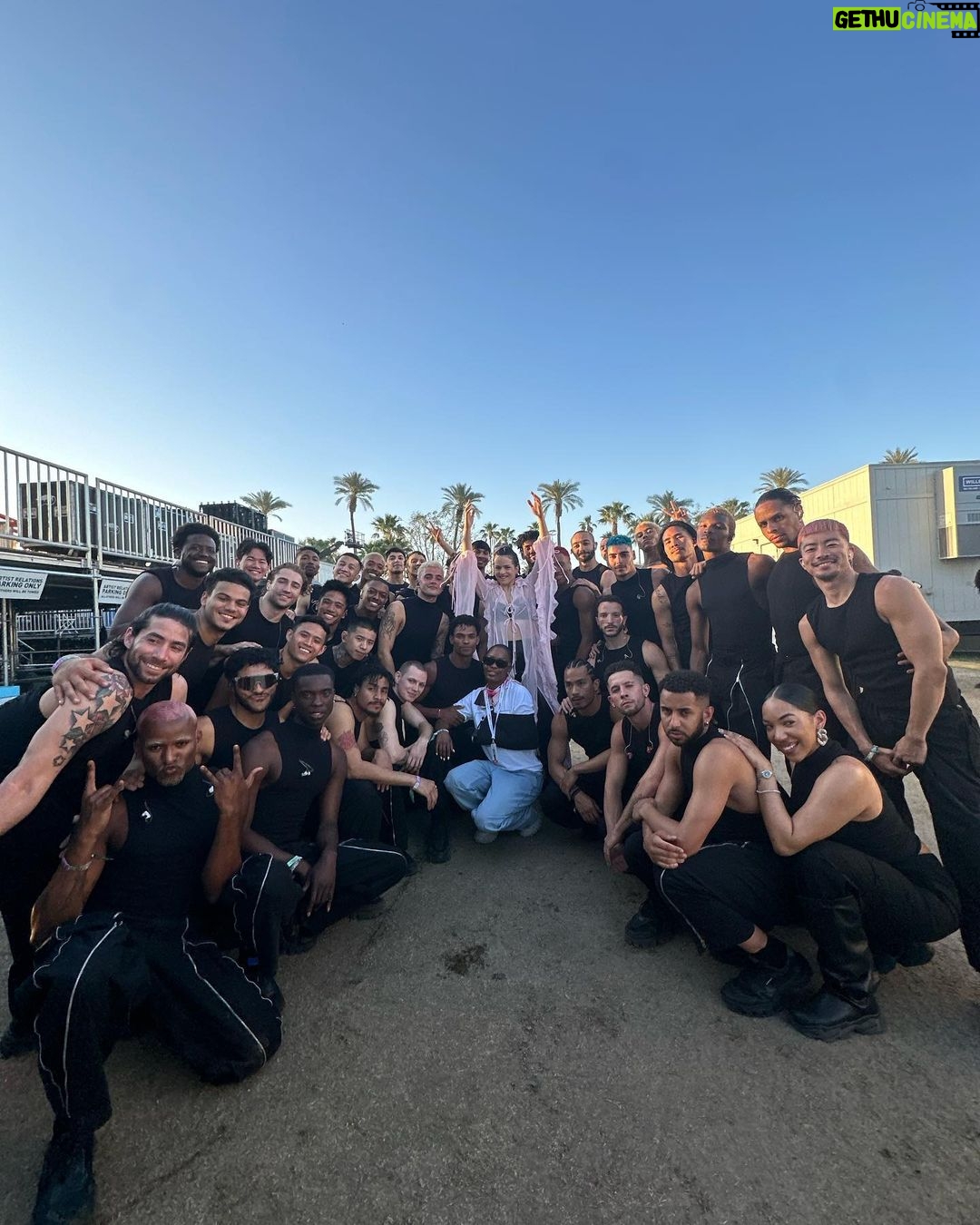 Rosalía Instagram - COACHELLA THANK YOU SO MUCHHHHHHHHH💞💞💞!!!!!!!! Coachella, California
