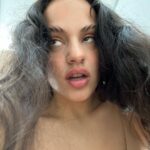 Rosalía Instagram - HOYYYYY @latingrammys 🌞🌞🌞🌞🗣️🗣️🗣️🎤👏🎻👀👀💋💋💋💋💋💋💋💋💋💋 Seville, Spain