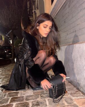 Rosanna Jegorel Instagram - Never forget my lipgloss