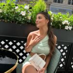 Rosanna Jegorel Instagram - Gros sourire sur la green card 🤪 Place Victor-Hugo