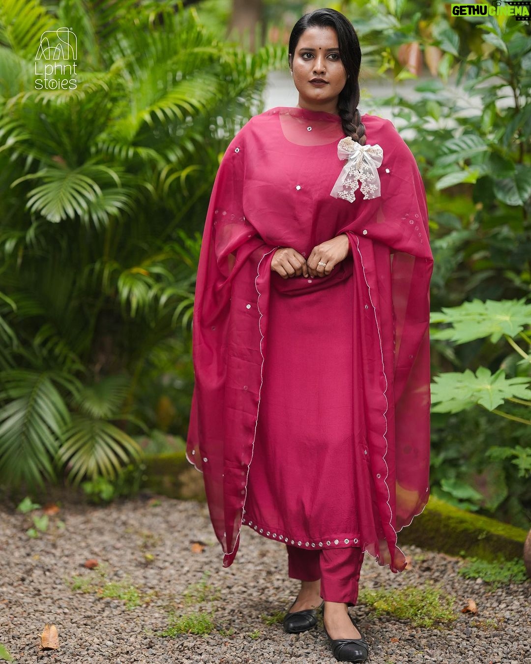Roshna Ann Roy Instagram - “A touch of elegance for any occasion.” 🌲♥️🌲♥️🌲♥️🌲♥️🌲♥️🌲♥️ our Christmas collections here !!!! ♥️ #worldwideshipping DM to placing the order ♥️ @lphntstories.by.roshna 🐘 Our terms * You would like to make a customised order ,head to our store or you can place your order via whatsup no :7994445358 or insta page : @lphntstories.by.roshna * we are open from Monday to Saturday 10 am to 6.30 pm . ! * For any enquiries please feel free to contact us on our official number * Dispatched in 10 to 15 working days . * online customisation is available ,the order status will be updated regularly * All the pictures and vedios are 100% original , our product colour may slightly vary due to individual display settings .! * No refund or exchange and no COD * sizes : S to 5 XL * worldwide shipping available .! #lphntstories #worldwide #clothingbrand #mycostumedesign #lphntcostumes #cheistmasdress #christmascostume #xmascostume #xmas2023 #christmas #design #christmasdesign #xmasclothes #christmaskerala Kerala
