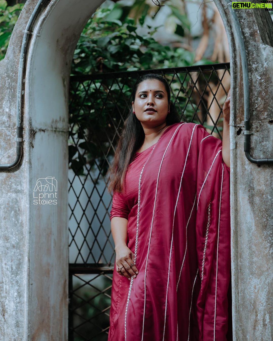 Roshna Ann Roy Instagram - Seasonal collections ❤️ our Christmas collections here !!!! ♥️ #worldwideshipping Flaunting my favorite color 🌹. DM to placing the order ♥️ @lphntstories.by.roshna 🐘 NB : (The exact text of a book is copyright protected, but individual story elements in the book are not..!!) Our terms * You would like to make a customised order ,head to our store or you can place your order via whatsup no :7994445358 or insta page : @lphntstories.by.roshna * we are open from Monday to Saturday 10 am to 6.30 pm . ! * For any enquiries please feel free to contact us on our official number * Dispatched in 10 to 15 working days . * online customisation is available ,the order status will be updated regularly * All the pictures and vedios are 100% original , our product colour may slightly vary due to individual display settings .! * No refund or exchange and no COD * sizes : S to 5 XL * worldwide shipping available .! #lphntstories #worldwide #clothingbrand #mycostumedesign #lphntcostumes #cheistmasdress #christmascostume #xmascostume #xmas2023 #christmas #design #christmasdesign #xmasclothes #christmaskerala