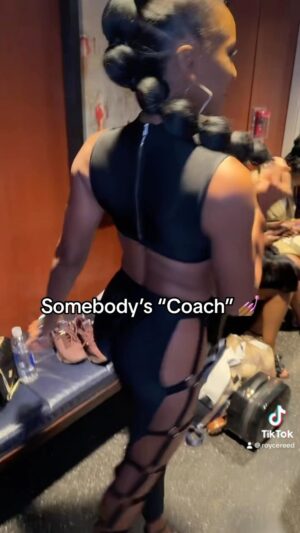 Royce Reed Instagram - Somebody’s “Coach”… #FAMU #alumni #CelebrationBowl #kickoff #howarduniversity #roycereed #atlanta #bluemartini hair by @frannys_hair