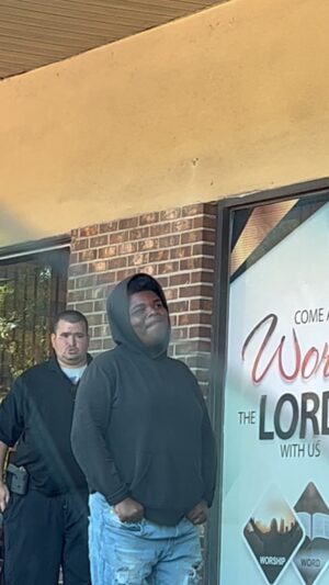 Royce Reed Instagram - Just one of the many times he tried to provoke and threaten this 16yo CHILD for sitting outside of the barber shop that was full of people. I watched for 20mins before I started recording. This GROWN ASS man threatened to shoot, pepper spray and trespass this child. No one told me it was #fuckboyfriday #roycereed #racisttocarry