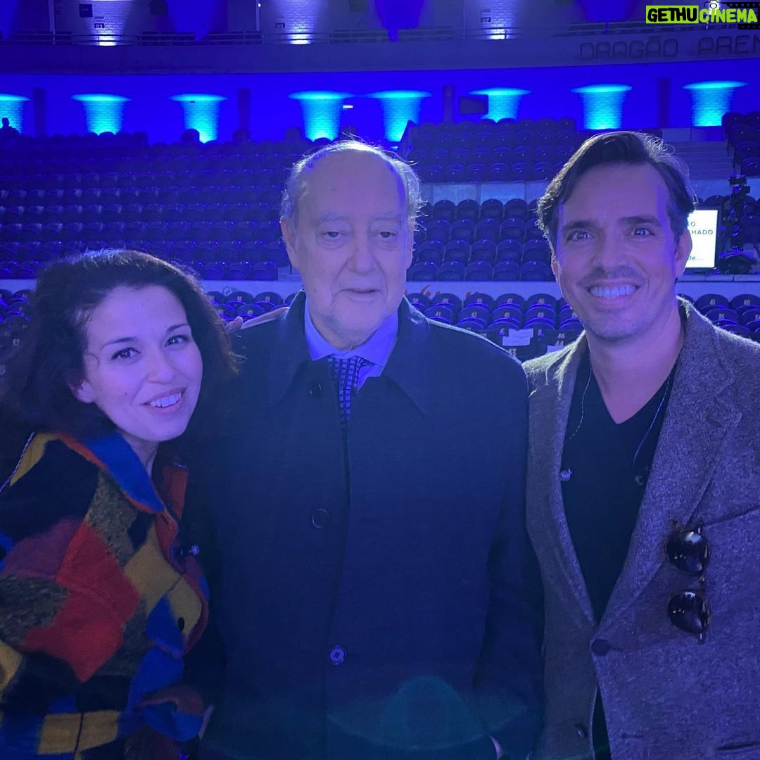 Ruben Madureira Instagram - Um agradecimento especial ao nosso presidente por tão generoso convite para mais uma Gala azul ,branca indomável, imortal . Como não pôr no porto uma esperança se "daqui houve nome Portugal" Sempre : @fcporto Styling : @prassa_cerimonia