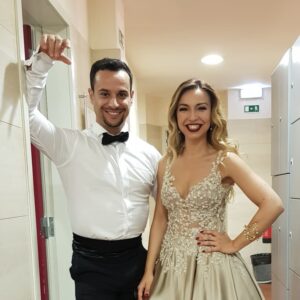 Ruben Madureira Instagram - Há dias inesquecíveis !!
Lacrámos a certeza deste caminho ao ver a paixão de mais de 300 jovens músicos que decidiram entregar seus puros corações à música.
O FMJ abriu espaço para uma fusão pouco provável que nenhuma fotografia ou vídeo terá conseguido captar.
Trago o privilégio de ter visto Ponte de Sor e a Aula Magna completamente vibrantes,trago amigos que veem aquilo que eu vejo e a mais bela Princesa sempre ao meu lado 🌻. Obrigado a todos. 
Há dias inesquecíveis. 🎩

#sissiruben 
#music
#loveislove 
#fmjsempre
#festivalmúsicajunior
