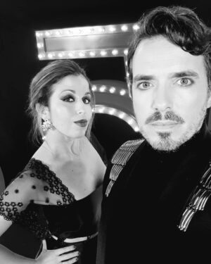 Ruben Madureira Instagram - Eu a Sissi e a Chanel .
Celebração dos 100 anos do mítico Chanel N°5.

Ai  de quem cheirar a Sissi.

@chanelofficial 
#sissiruben 
#chanel
#perfume
#mygirl
#love

Styling- @dino_alves_eu 
makeup - @lldanielldaniell