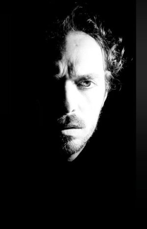 Ruben Madureira Instagram - Even the darkest night will end and the sun will rise.

#naruapelofuturodacultura 

#lesmiserables

🎧- @adamzero
🎼- @contracantoac