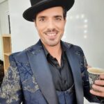 Ruben Madureira Instagram - Café para começar bem a semana! ☕ E uma Sissi para eu estar todas as semanas feliz. 🌻🎩 #dancacomasestrelas #work #loveislove #dancingwiththestars #me #dance #singer