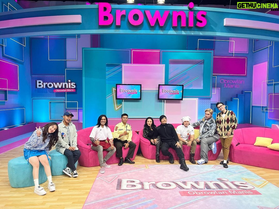 Ruben Onsu Instagram - Live @brownis_ttv Kamis