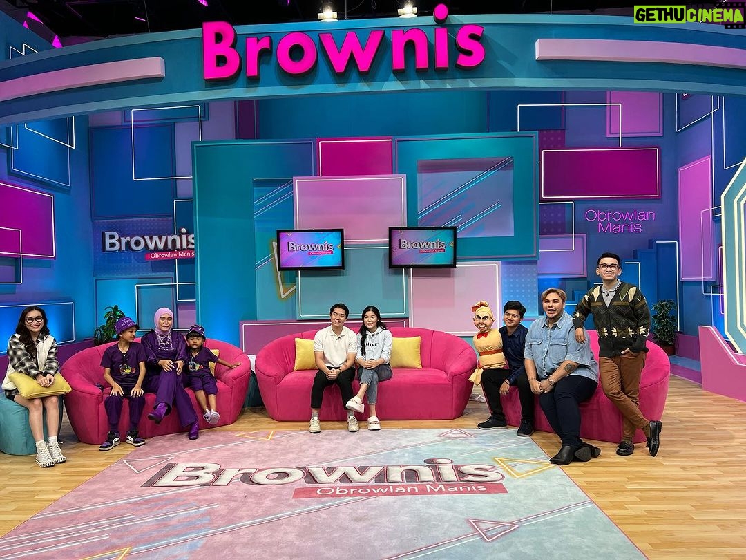 Ruben Onsu Instagram - live @brownis_ttv selasa