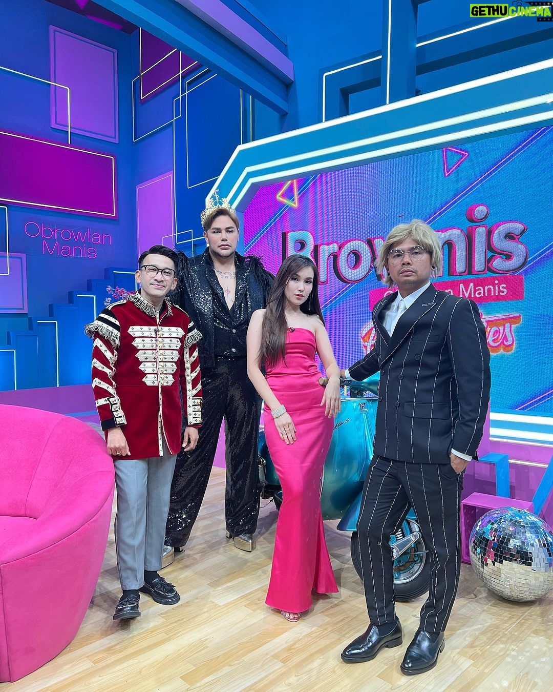 Ruben Onsu Instagram - 6 tahun bersama @brownis_ttv 🎉🥳🎊🎁🎈🎉