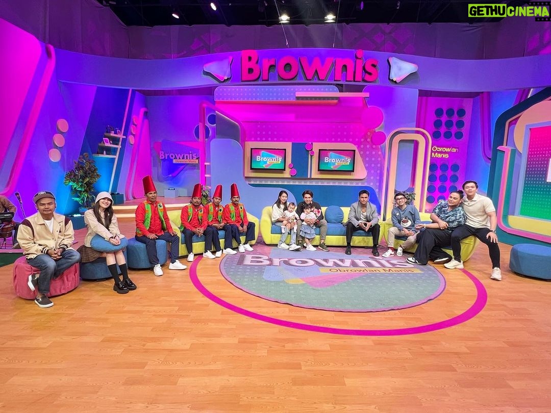 Ruben Onsu Instagram - Live @brownis_ttv Rabu