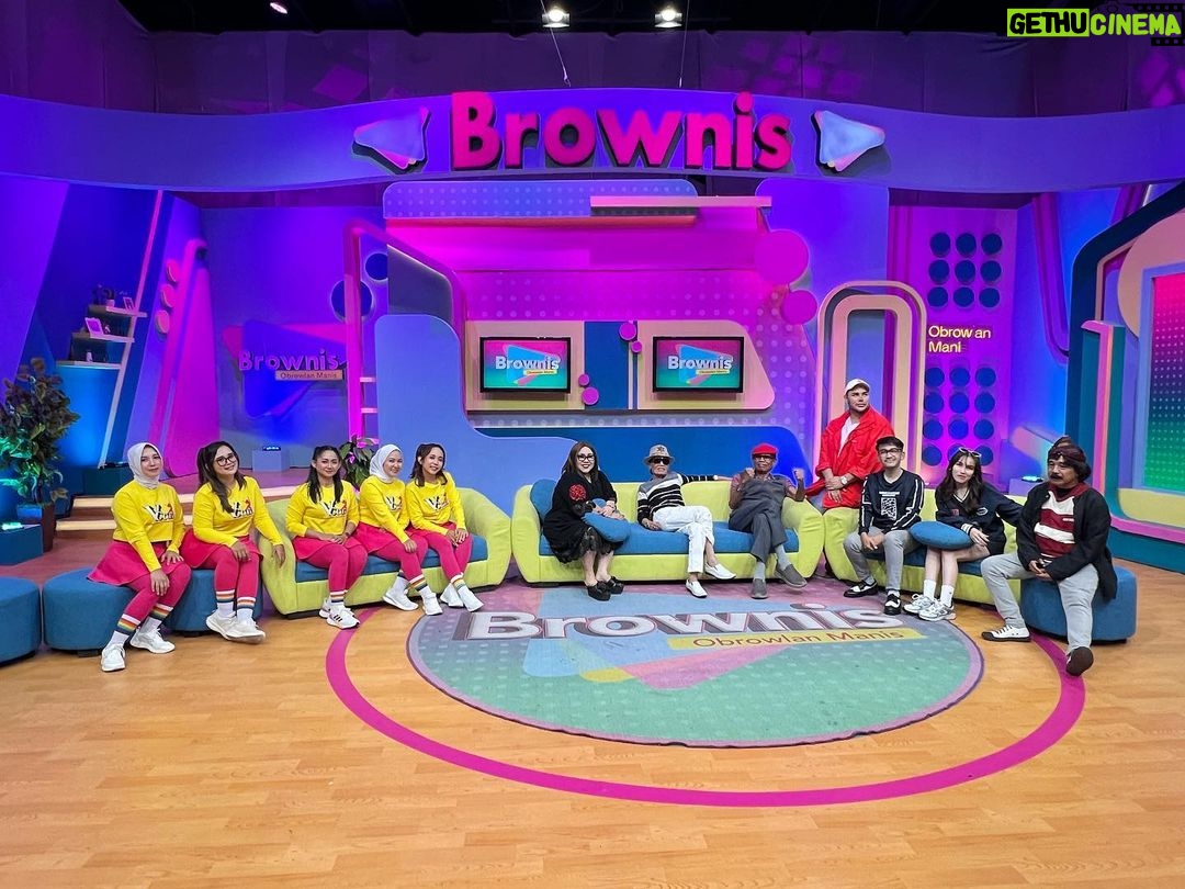 Ruben Onsu Instagram - Live @brownis_ttv Jumat