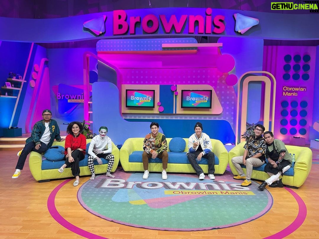 Ruben Onsu Instagram - Live @brownis_ttv Senin